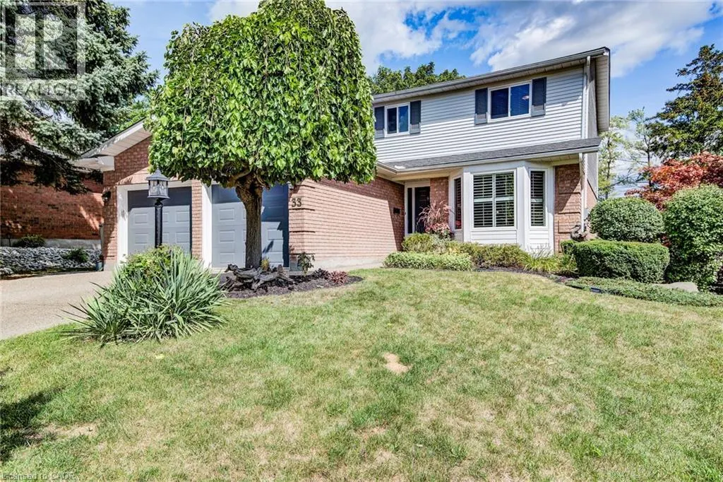 33 TINATAWA Court