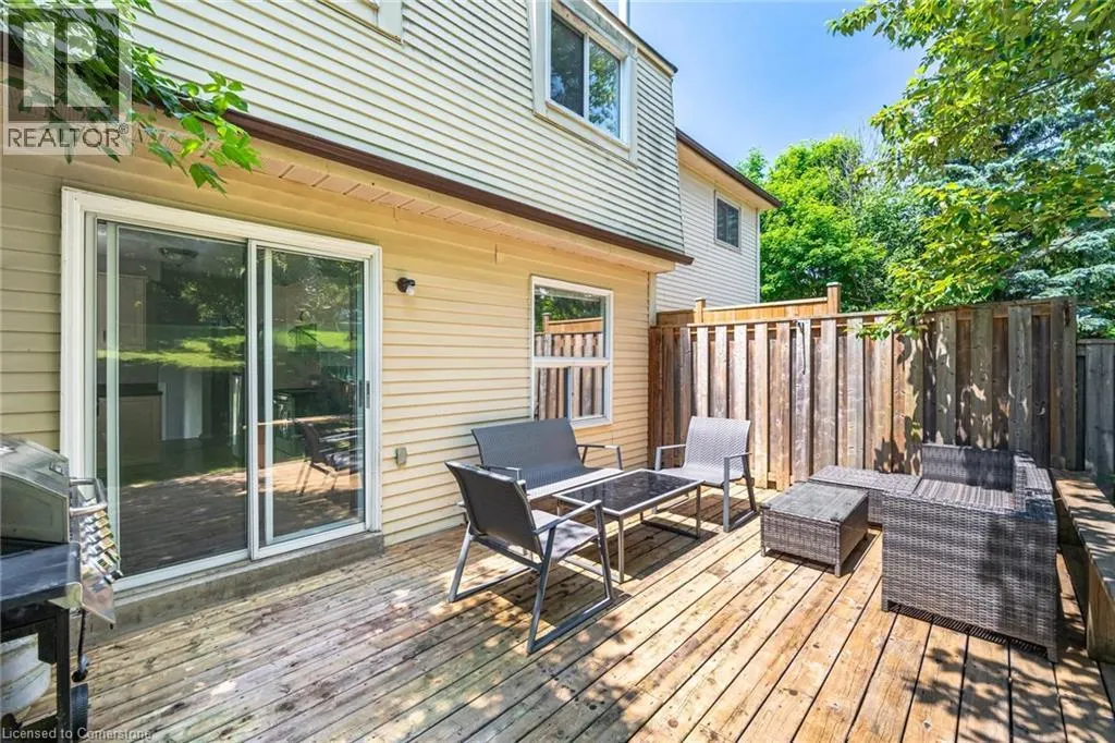 28 LAKEVIEW Court