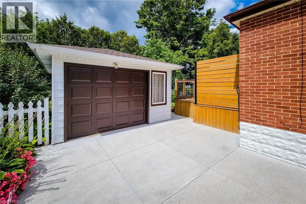 88 FIDDLERS GREEN Road