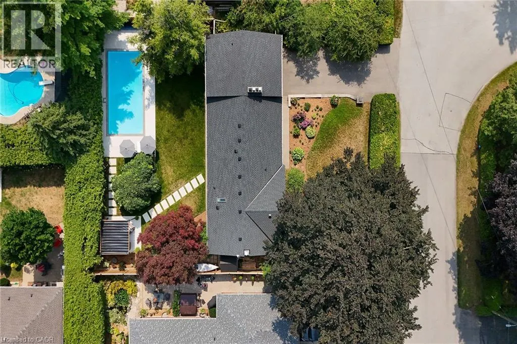655 GAYNE Boulevard