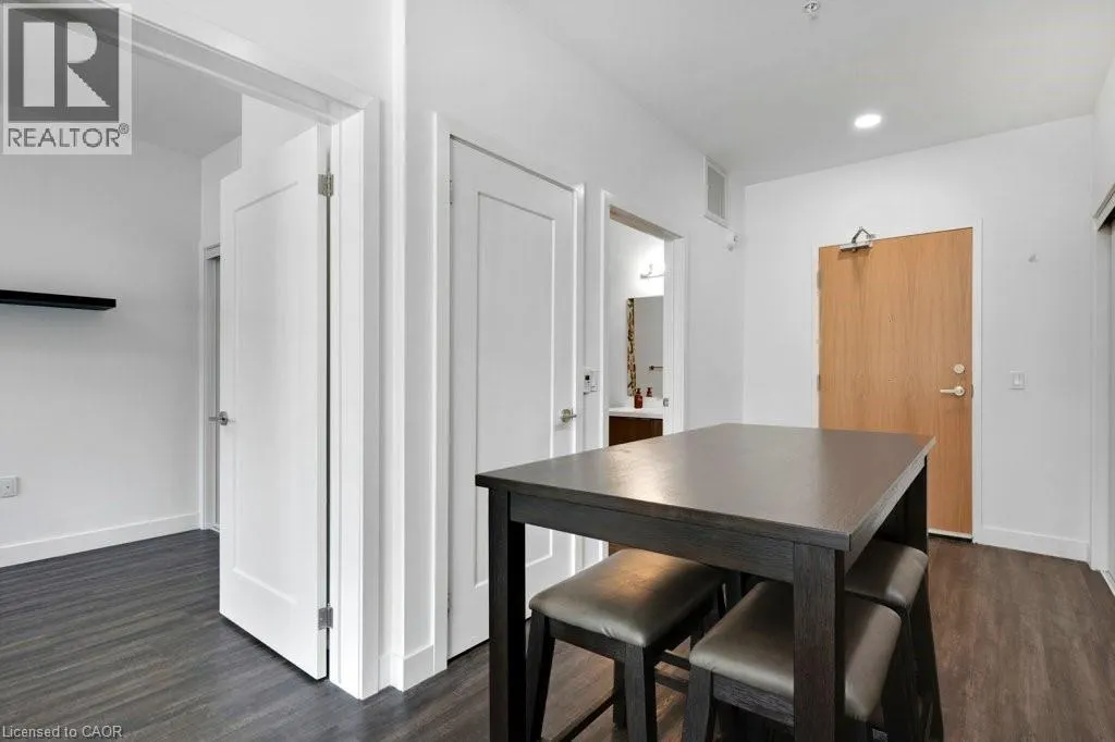 408 DUNDAS Street S Unit# 101, #101