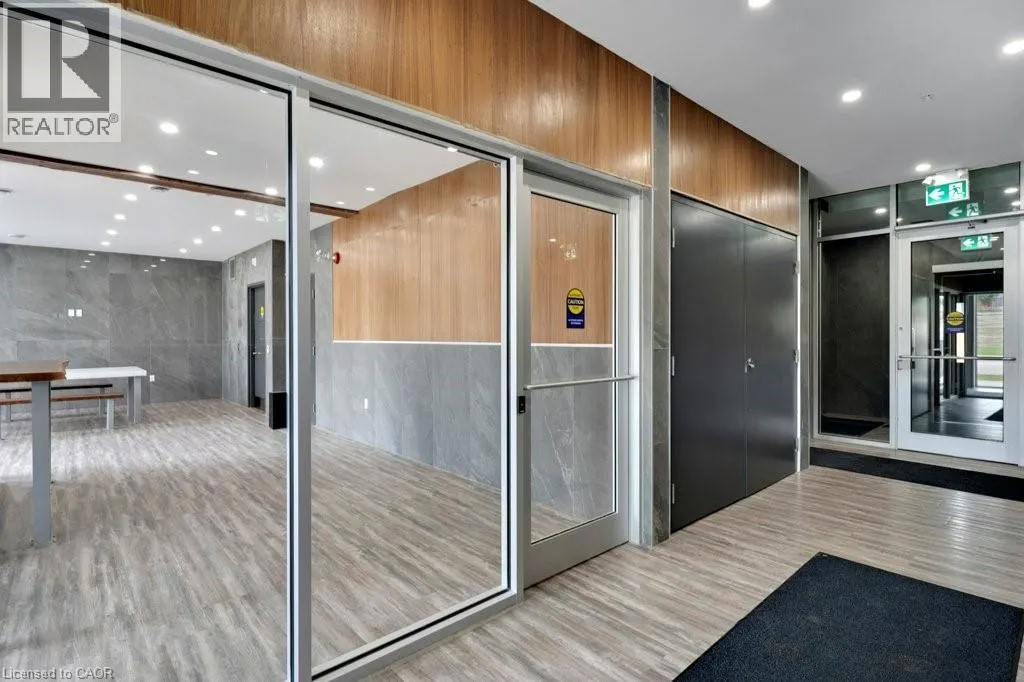 408 DUNDAS Street S Unit# 101, #101