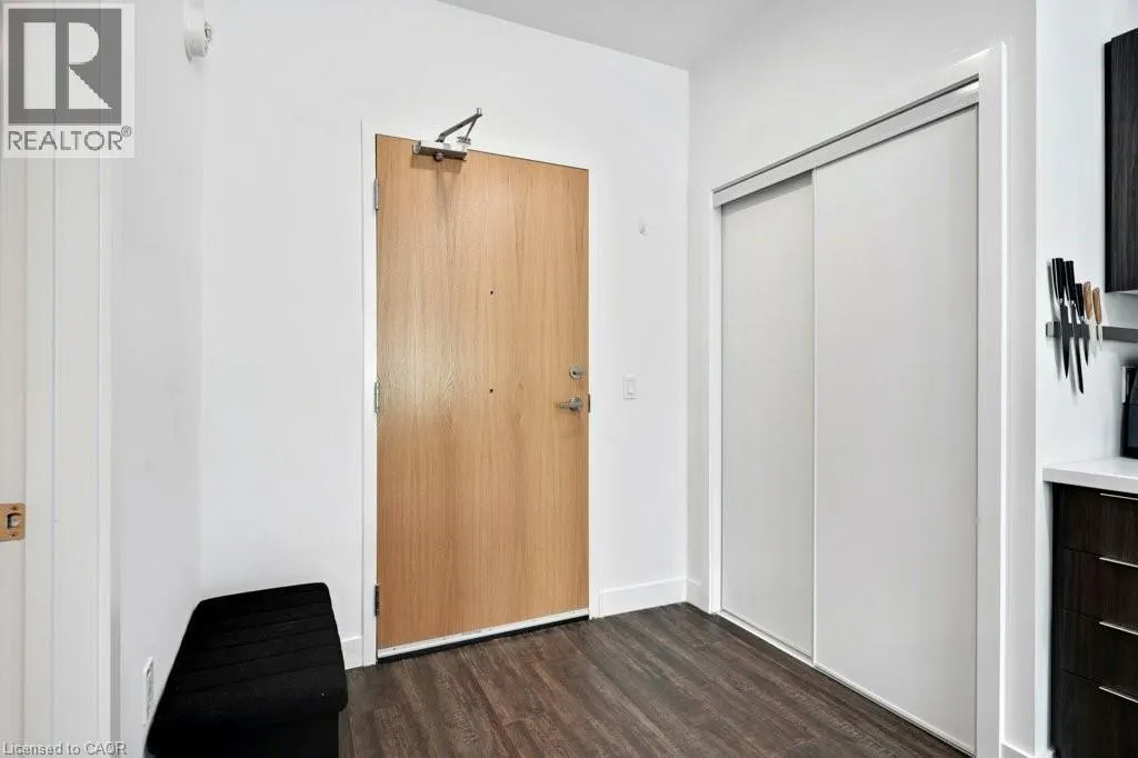 408 DUNDAS Street S Unit# 101, #101