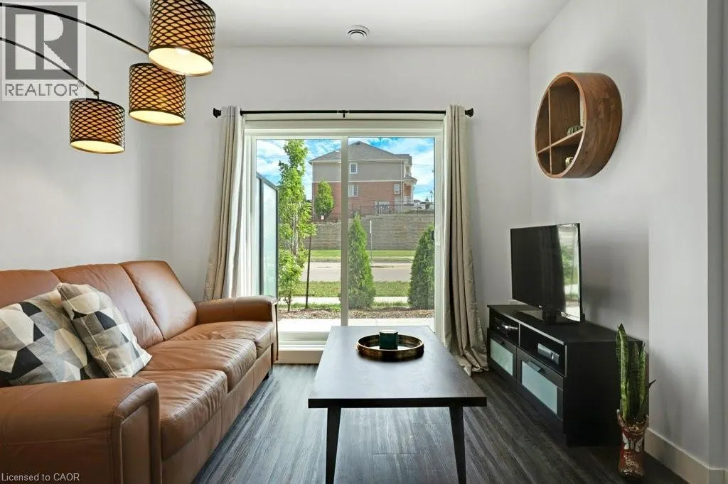 408 DUNDAS Street S Unit# 101, #101