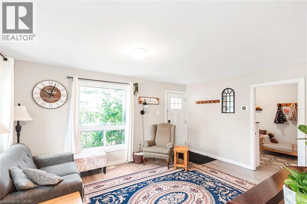 2 HOMEWOOD Avenue