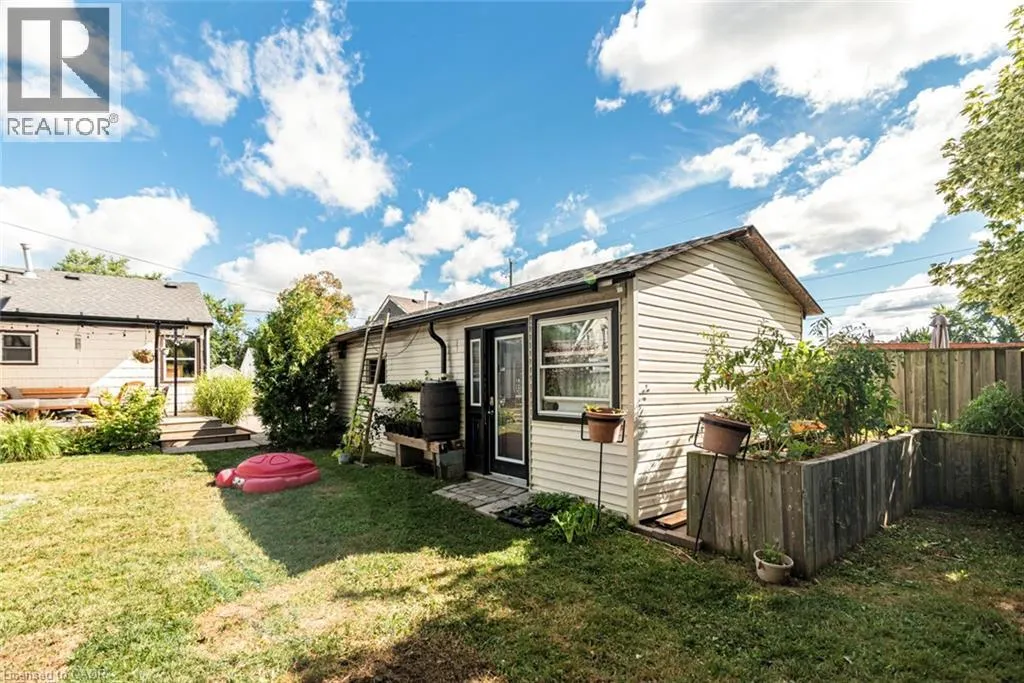 2 HOMEWOOD Avenue