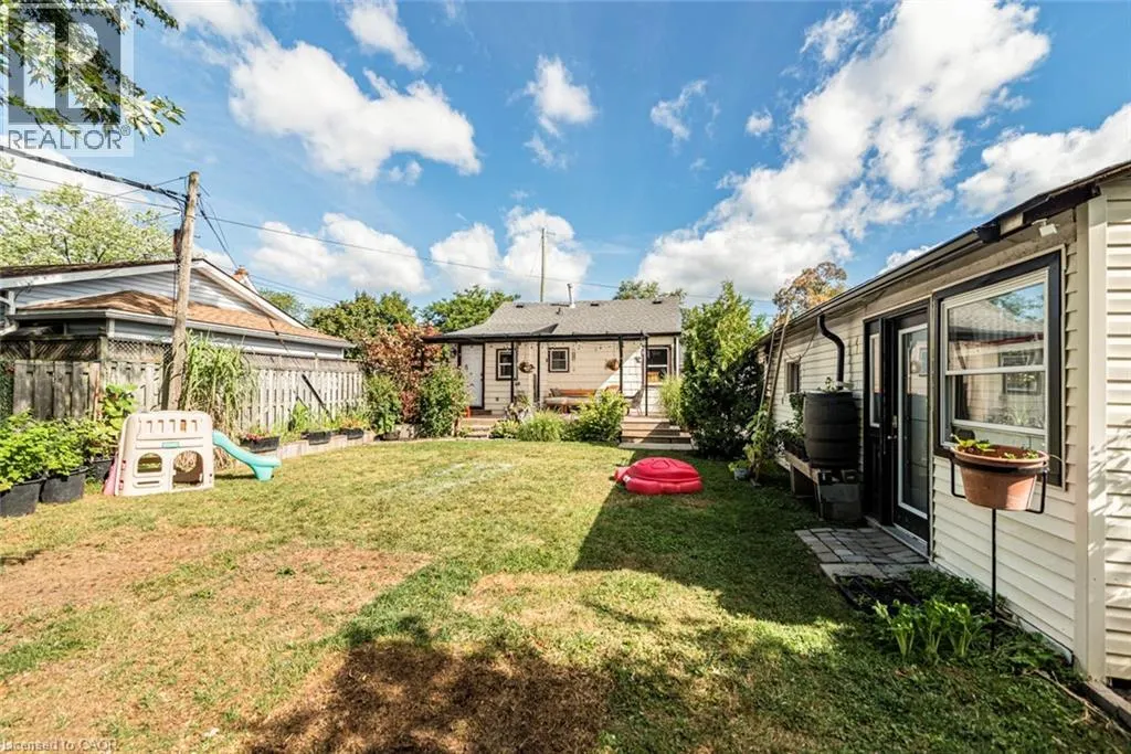 2 HOMEWOOD Avenue