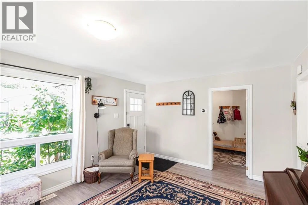 2 HOMEWOOD Avenue