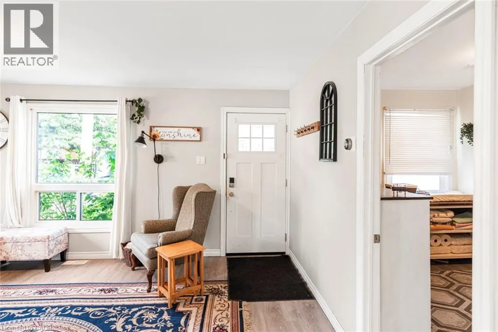 2 HOMEWOOD Avenue