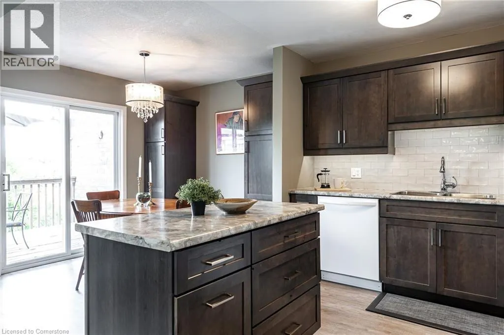 110 ATHLONE Crescent