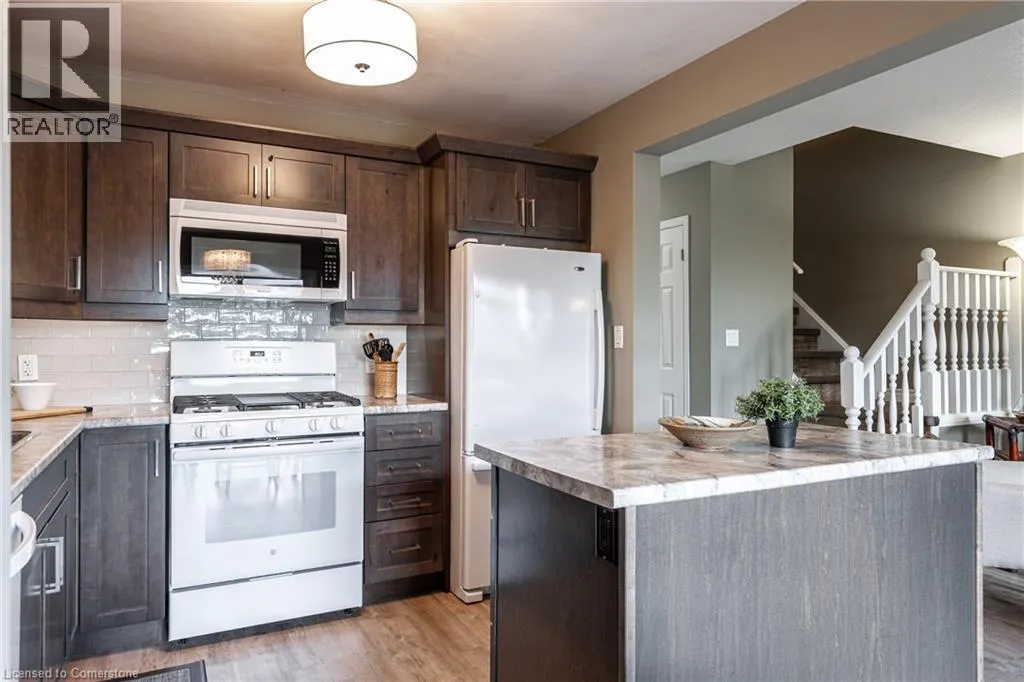 110 ATHLONE Crescent
