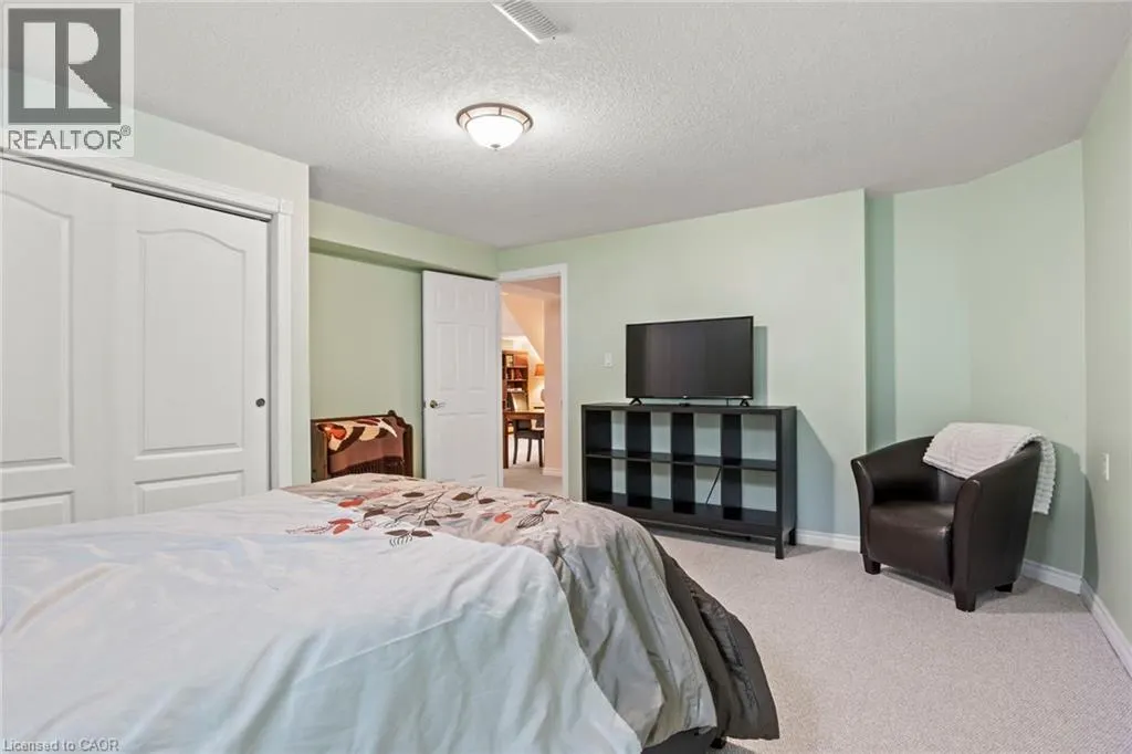 350 DOON VALLEY Drive Unit# 8G, #8G