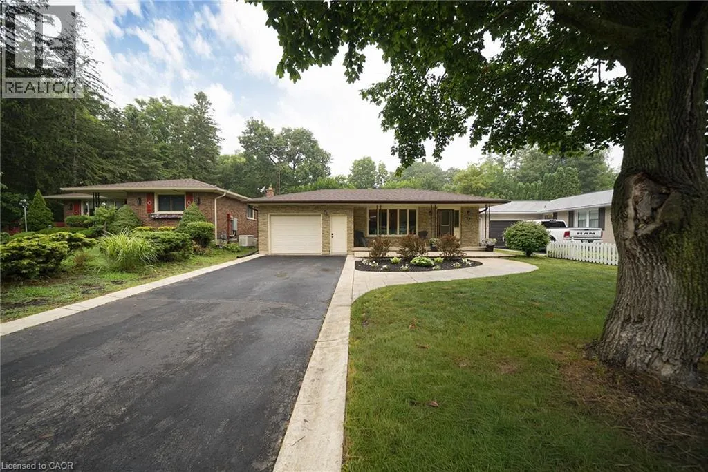 17 KELLY Avenue