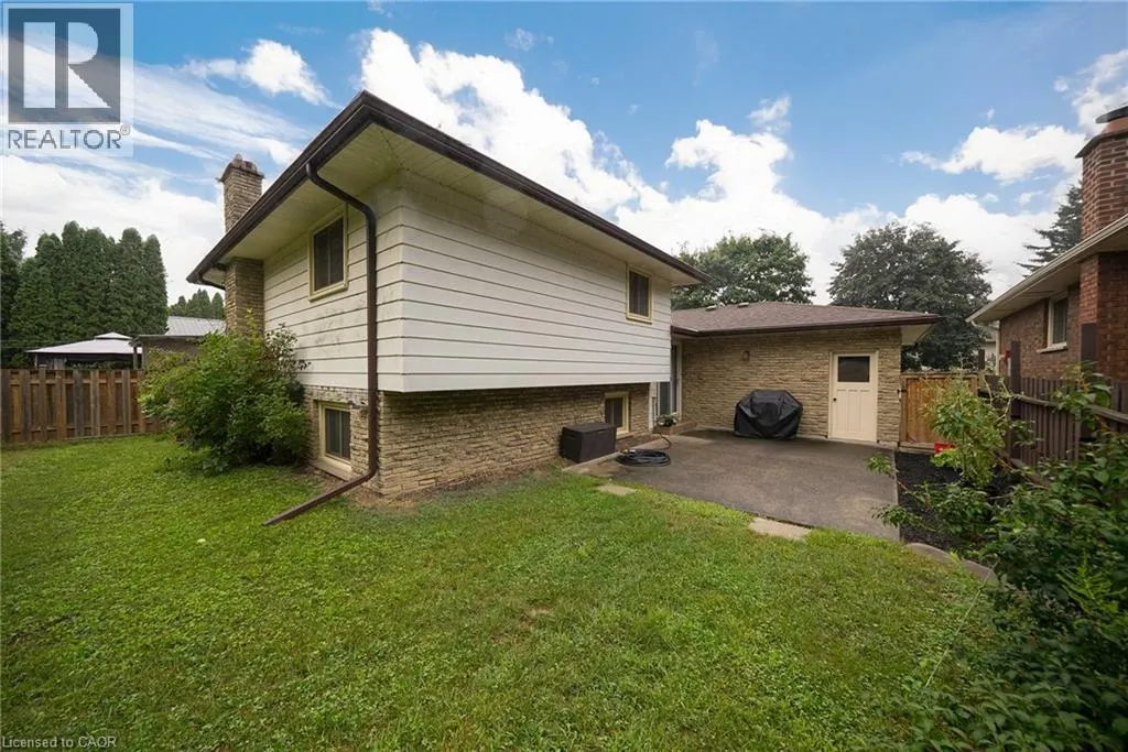 17 KELLY Avenue