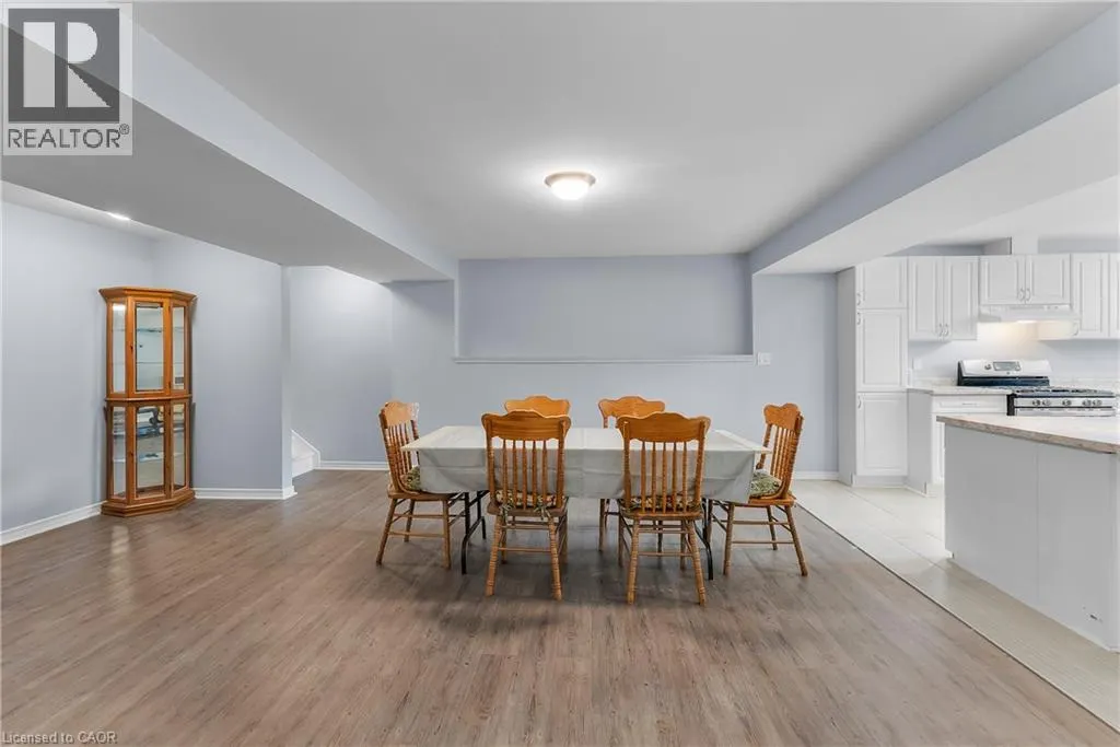 5490 PRINCE EDWARD Avenue Unit# 4, #4