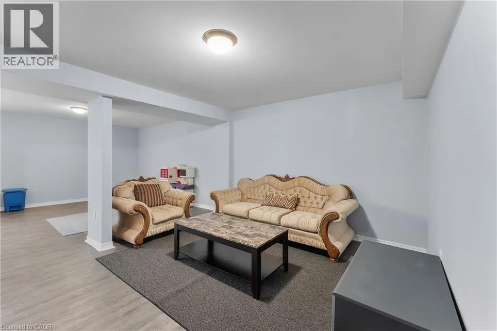 5490 PRINCE EDWARD Avenue Unit# 4, #4