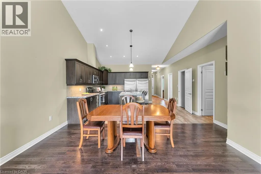 5490 PRINCE EDWARD Avenue Unit# 4, #4