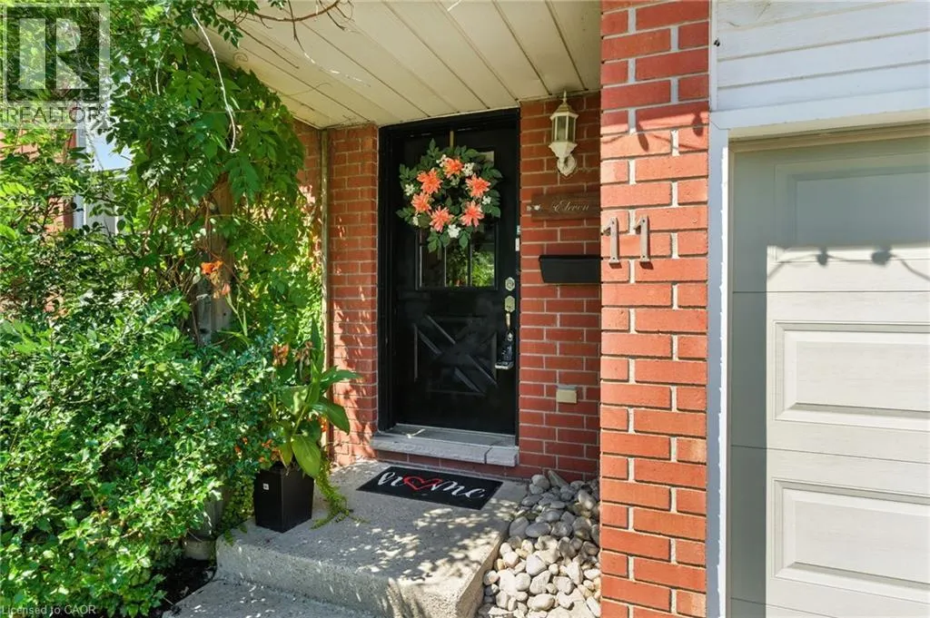 11 HUBERT Court