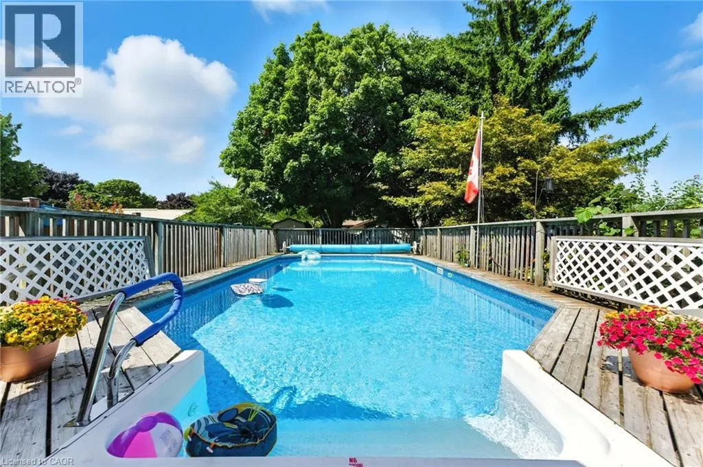 11 HUBERT Court