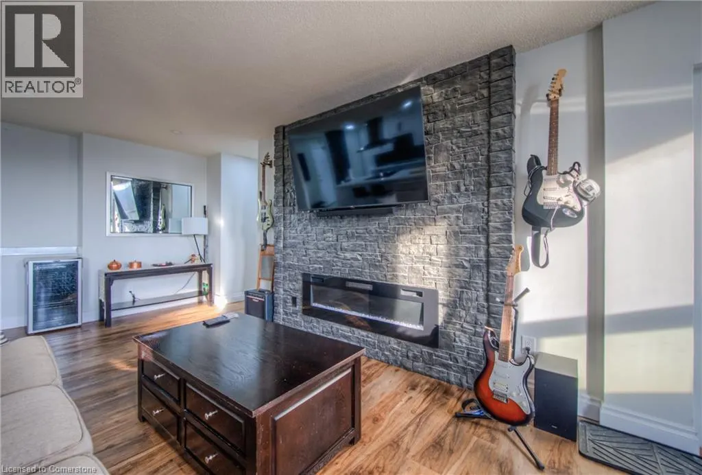185 KEHL Street Unit# 410, #410