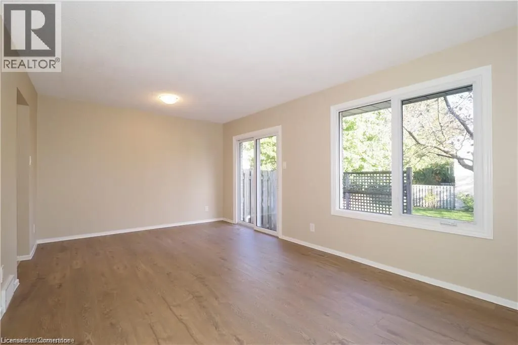 395 KINGSCOURT Drive Unit# 2, #2