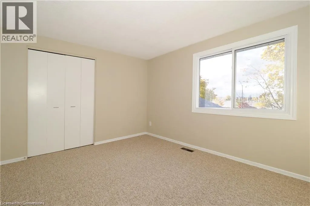 395 KINGSCOURT Drive Unit# 2, #2