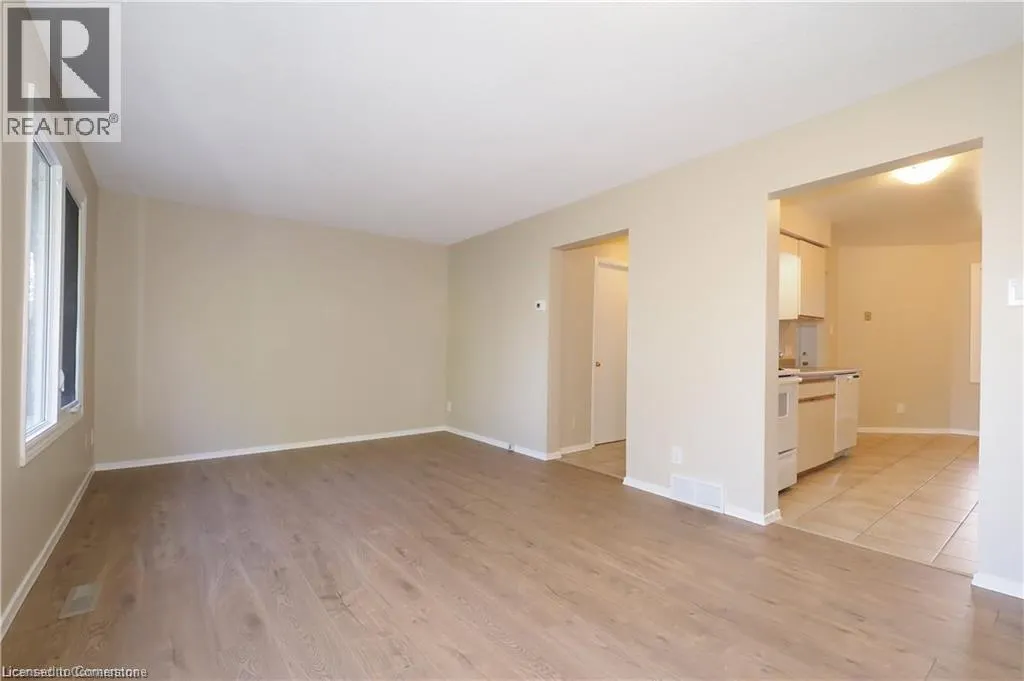 395 KINGSCOURT Drive Unit# 2, #2