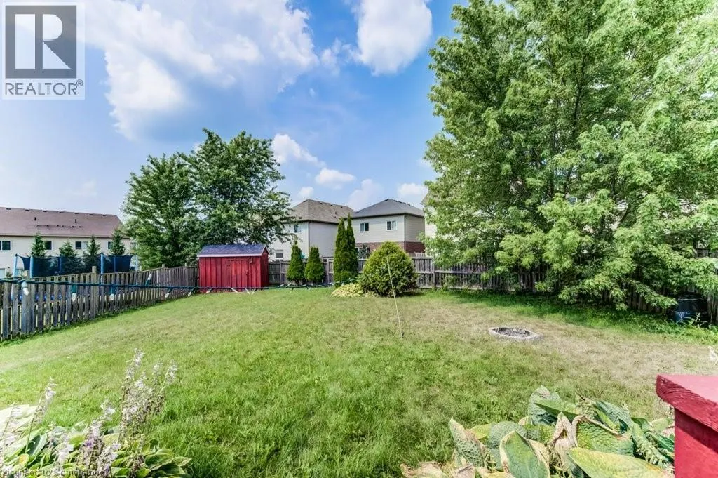 220 LEMON GRASS Crescent