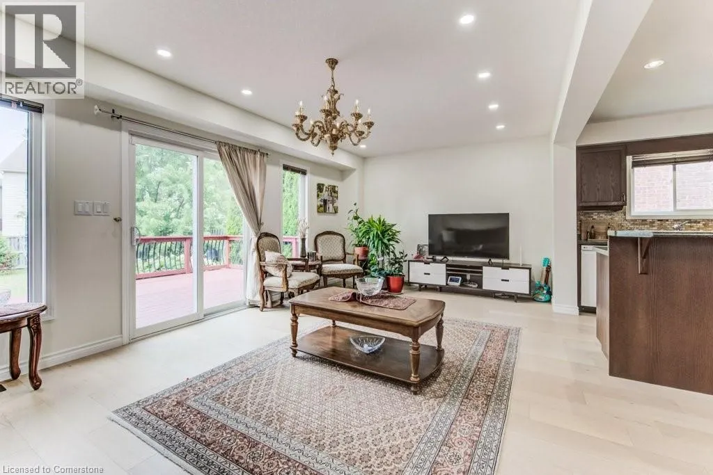 220 LEMON GRASS Crescent