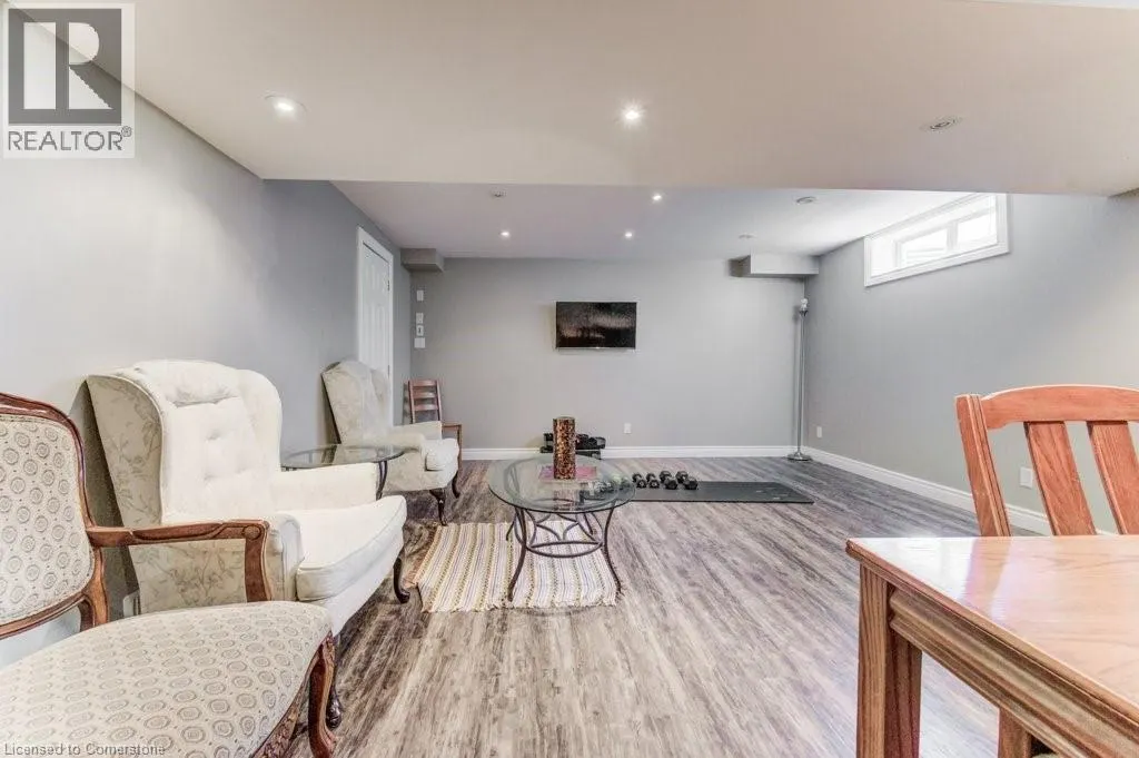 220 LEMON GRASS Crescent