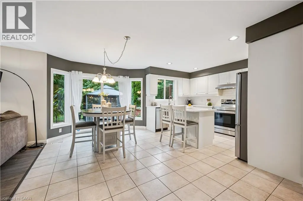 533 RUSH MEADOW Crescent