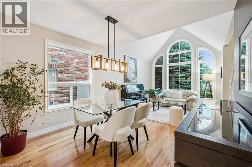 533 RUSH MEADOW Crescent