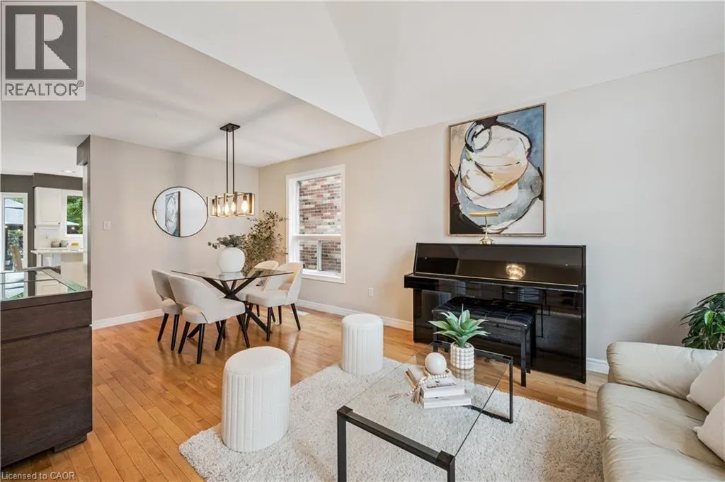 533 RUSH MEADOW Crescent