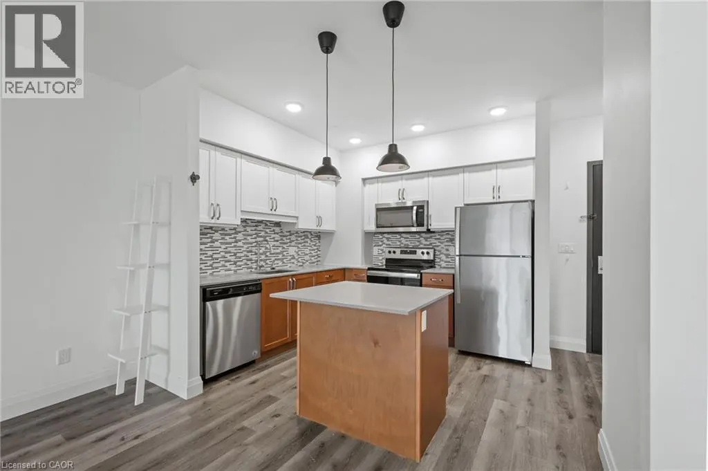 399 QUEEN Street S Unit# 202, #202