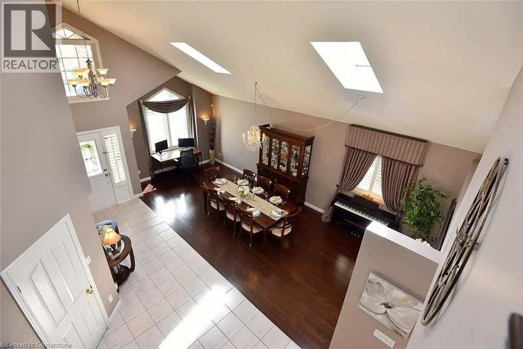 210 CLAUDETTE Gate