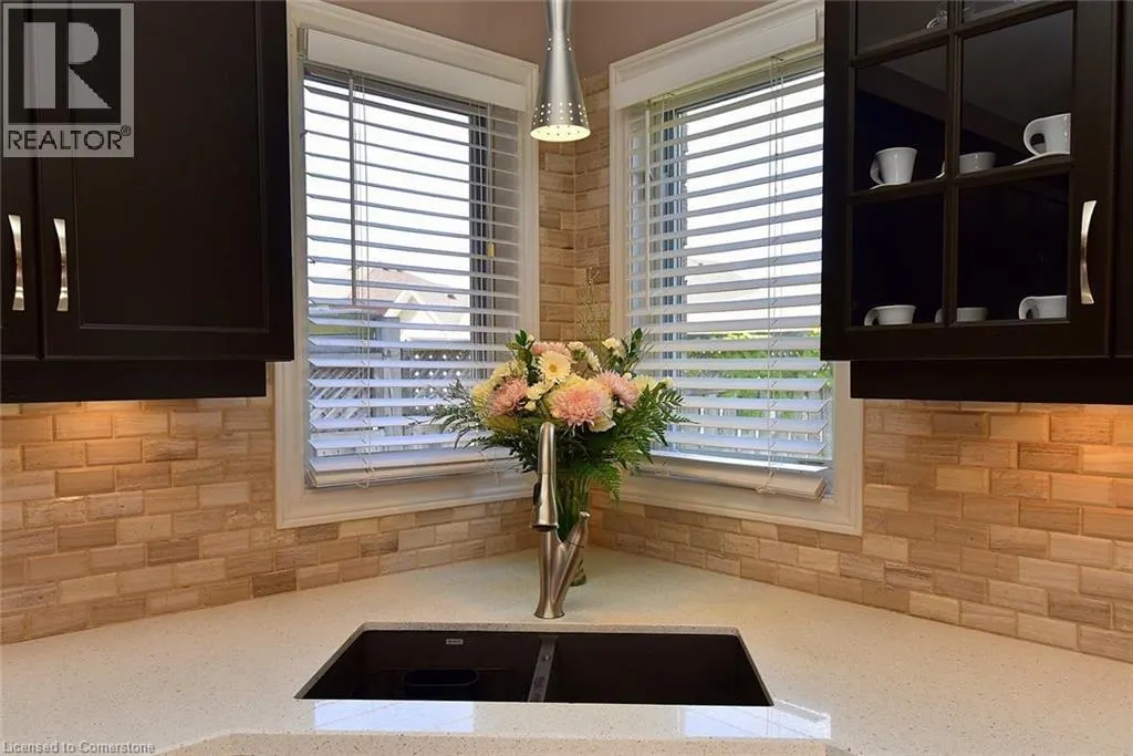 210 CLAUDETTE Gate