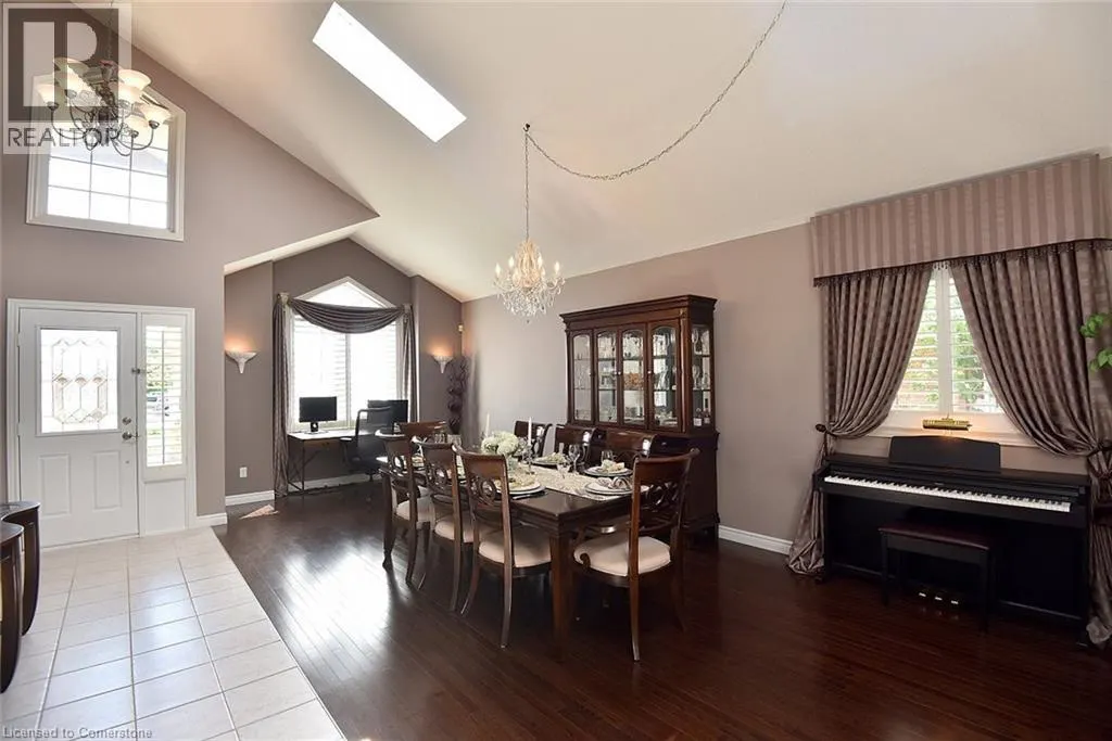 210 CLAUDETTE Gate