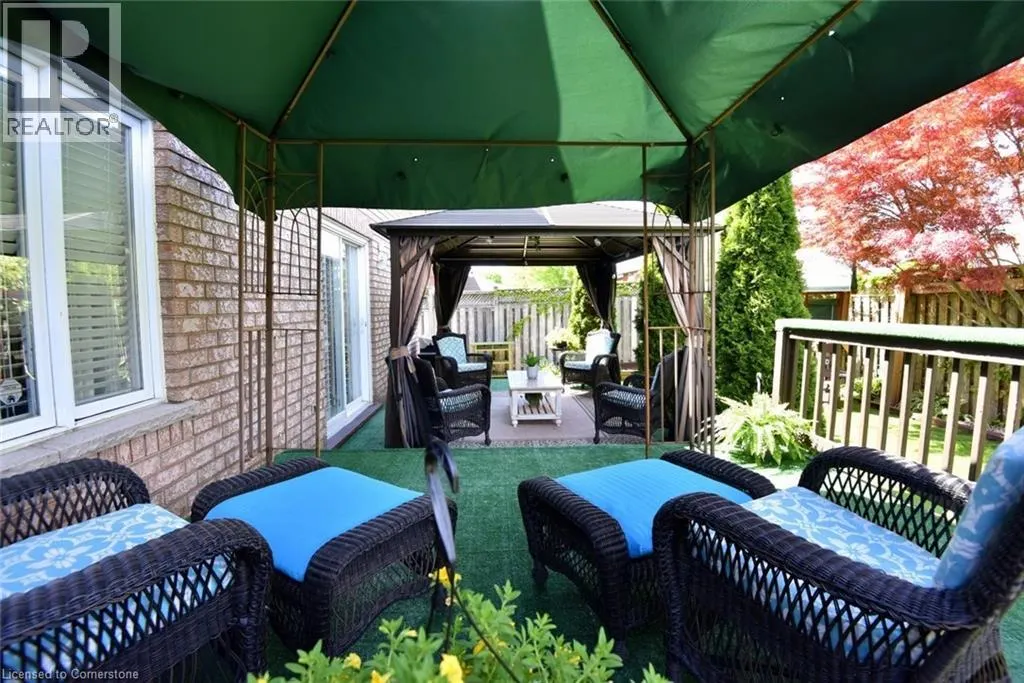 210 CLAUDETTE Gate