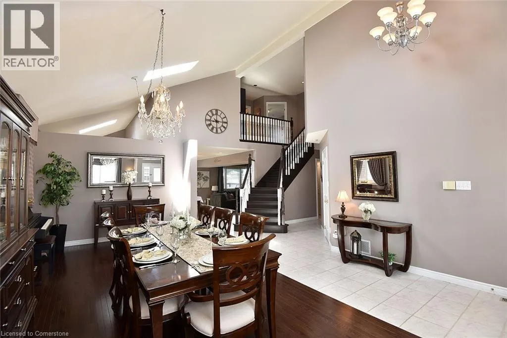 210 CLAUDETTE Gate