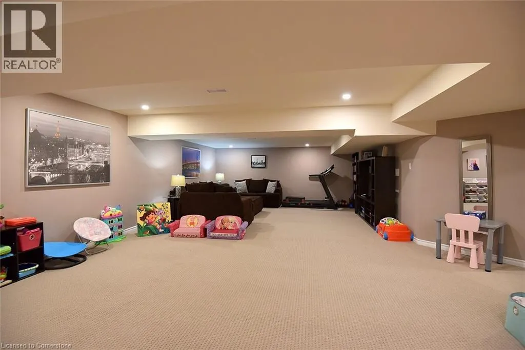 210 CLAUDETTE Gate