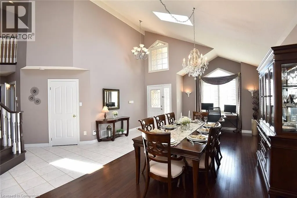 210 CLAUDETTE Gate