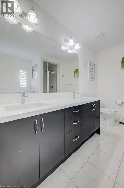 8 WHITTON DRIVE