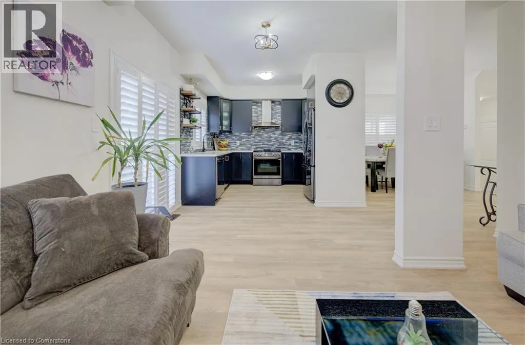 8 WHITTON DRIVE