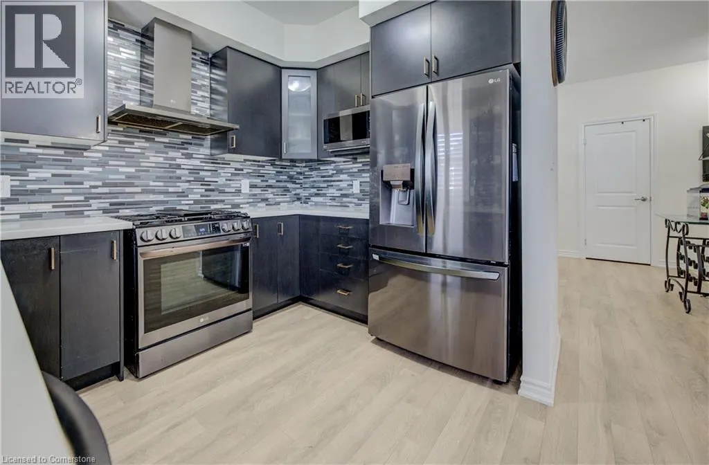 8 WHITTON DRIVE