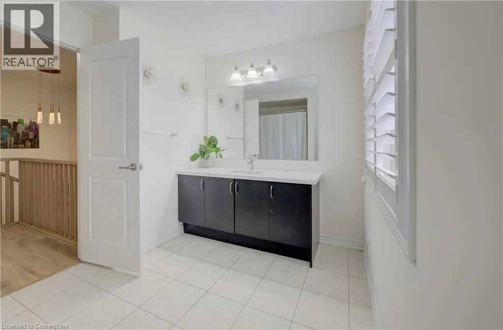 8 WHITTON DRIVE