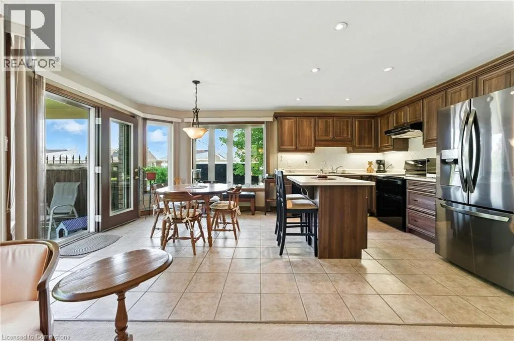 50 UPPER CANADA Drive