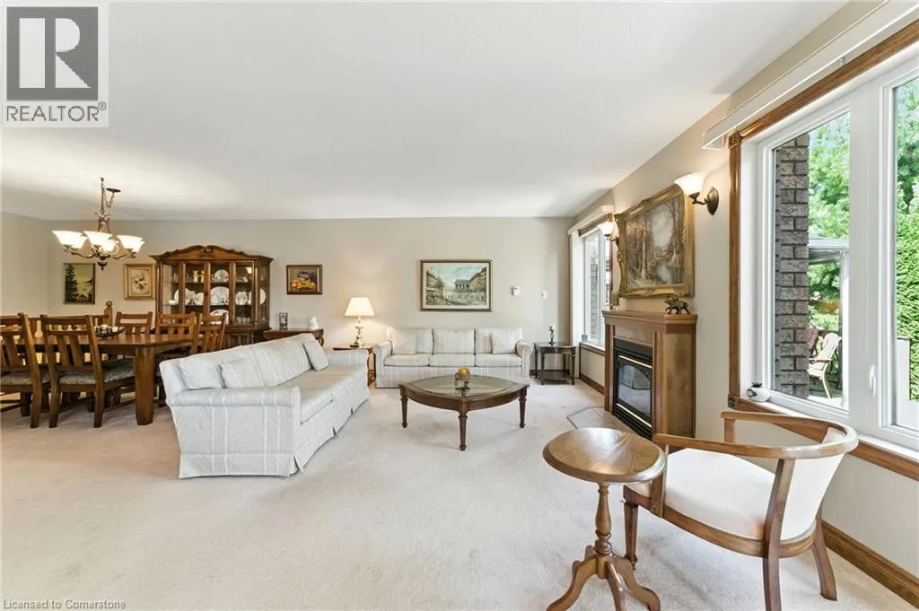 50 UPPER CANADA Drive