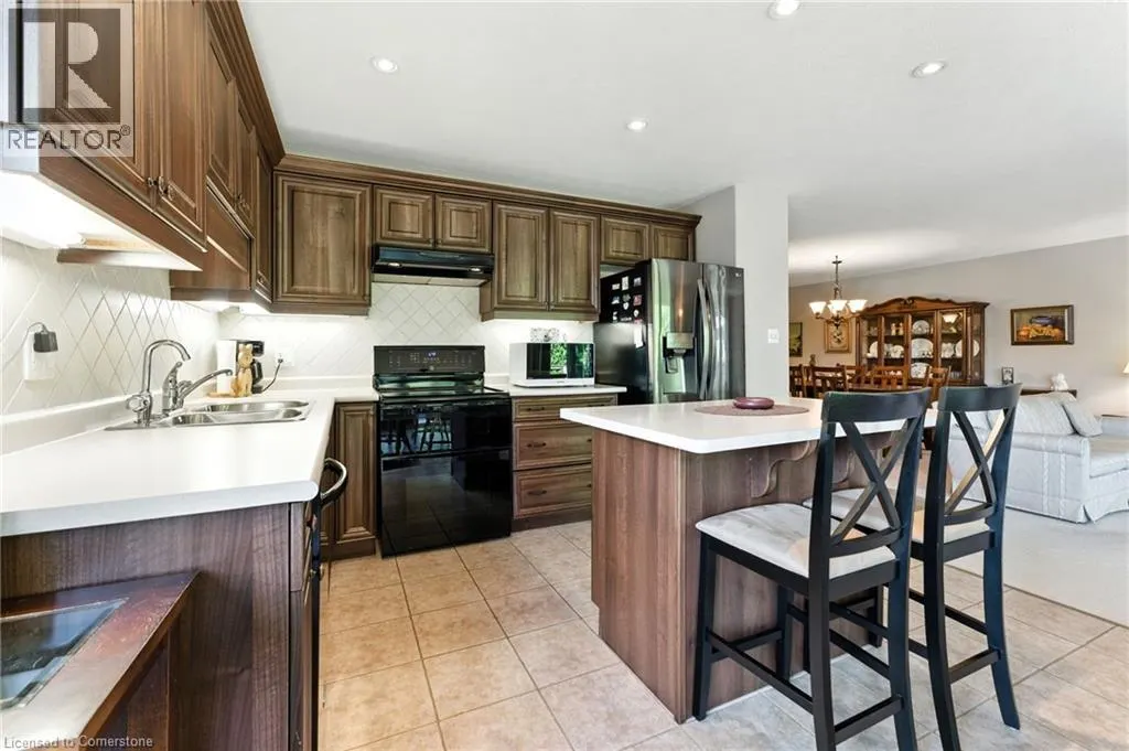 50 UPPER CANADA Drive
