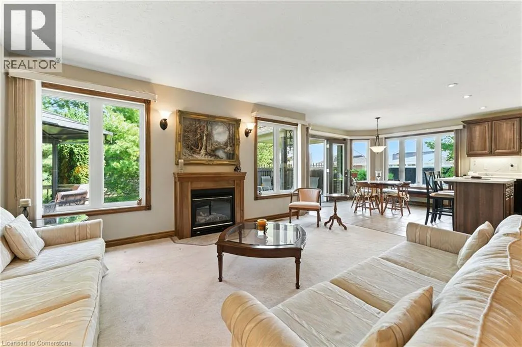 50 UPPER CANADA Drive