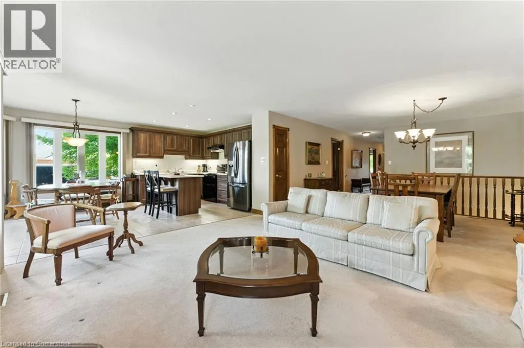 50 UPPER CANADA Drive